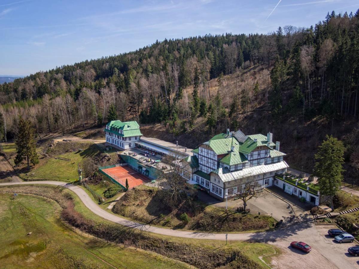 Retro Hotel Pod Zvicinou Bílá Třemešná Exterior foto